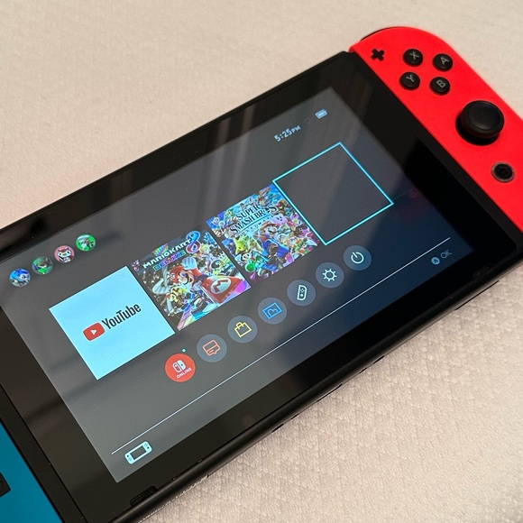 Nintendo Switch with Neon Blue and Neon Red Joy‑Con! Like NEW - Picture 12 of 12